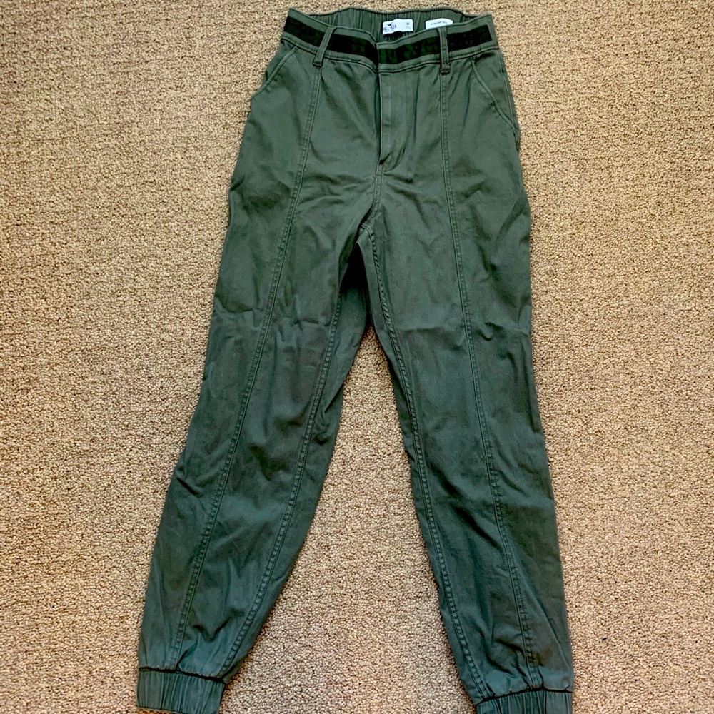Hollister ultra high-rise joggers size M
